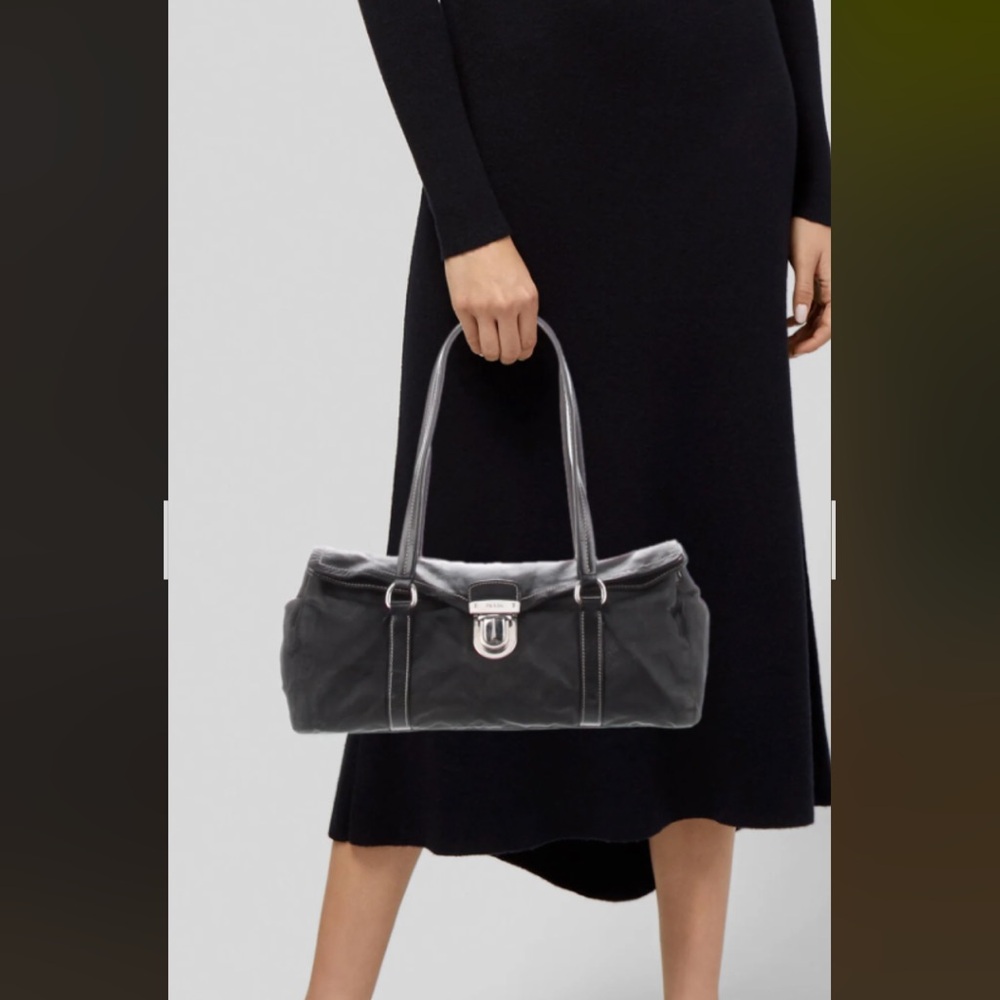 Prada bag - Picture 9 of 11